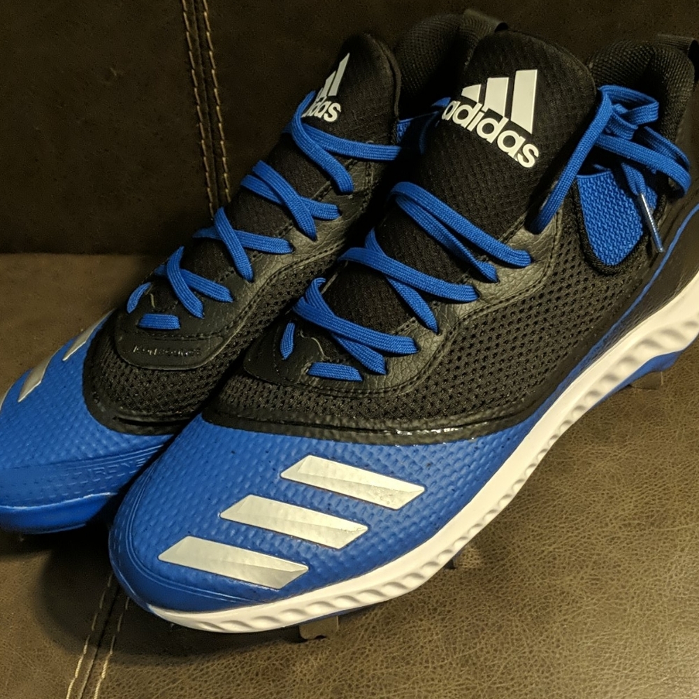 NEW Adidas Icon V Bounce Cleats NEW